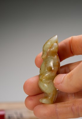 Lot 755 - A JADE 'HUMANOID FIGURE' PENDANT, NEOLITHIC