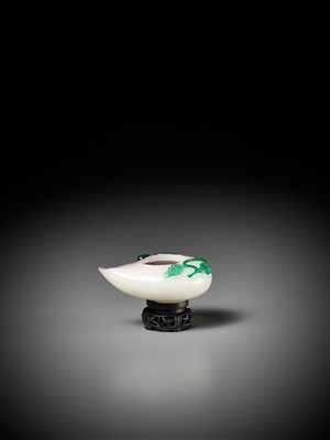 Lot 308 - A GREEN AND PINK OVERLAY GLASS ‘PEACH’ BRUSHWASHER, QING DYNASTY