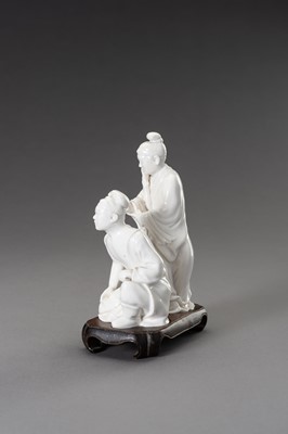 Lot 879 - A DEHUA PORCELAIN FIGURINE OF YUE FEI, REPUBLIC PERIOD