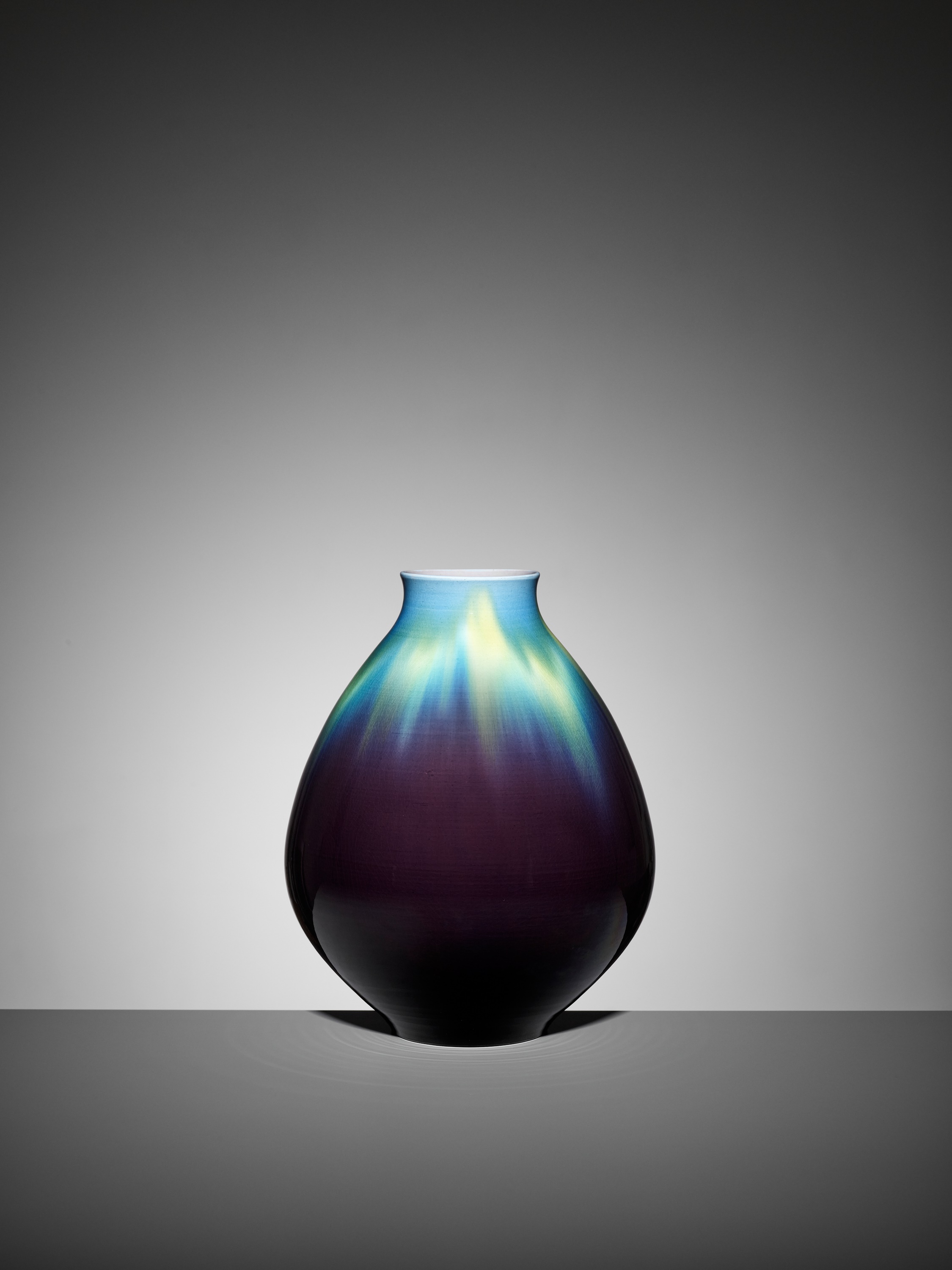 Lot 75 - TOKUDA YASOKICHI III: A FINE KUTANI GLAZED