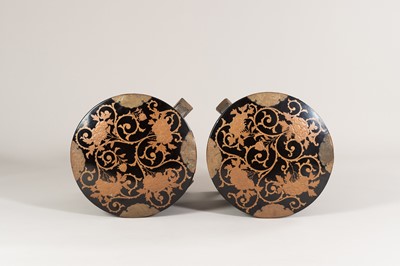 Lot 259 - A PAIR OF GOLD AND BLACK LACQUER HOKAI, COVERED FOOD CONTAINERS