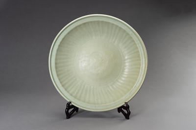 Lot 709 - A LARGE LONGQUAN CELADON CHARGER, MING DYNASTY