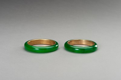 Lot 258 - A PAIR OF GLASS IN IMITATION OF JADEITE BANGLES