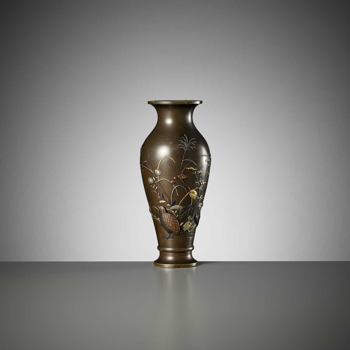 Lot 76 - A FINE INLAID BRONZE VASE WITH QUAIL AND AUTUMN GRASSES