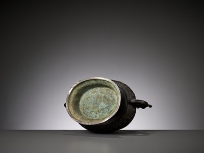 Lot 486 - A BRONZE CENSER, GUI, WITH A WOOD COVER AND A JADE FINIAL, YUAN TO MING DYNASTY