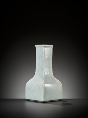 Lot 450 - A GUAN-TYPE SQUARE VASE, 19TH CENTURY