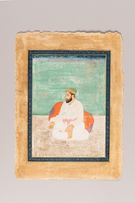 Lot 1315 - A MINIATURE PAINTING OF GURU HARGOBIND