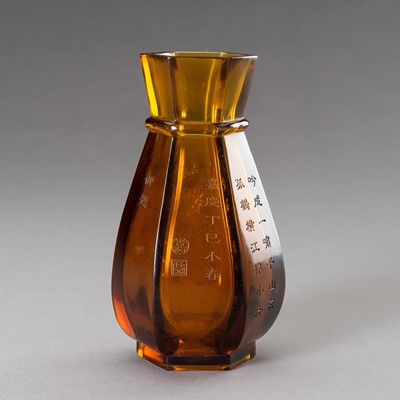 Lot 704 - A HEXAGONAL AMBER GLASS VASE, 20TH CENTURY