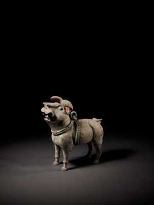 Lot 47 - A MASSIVE PAINTED POTTERY FIGURE OF A GUARDIAN DOG, LATE EASTERN HAN TO SIX DYNASTIES