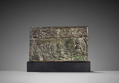 Lot 264 - A FINE BRONZE PLAQUE WITH BUDDHAS AND BODHISATTVAS