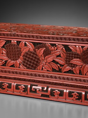 Lot 14 - A FINE CINNABAR LACQUER DISPLAY STAND, QING DYNASTY