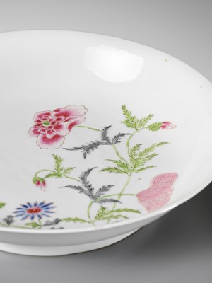 Lot 77 - A FAMILLE ROSE ‘BUTTERFLY AND FLOWERS’ SAUCER DISH, YONGZHENG MARK AND PERIOD
