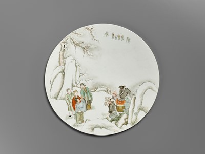 A FINELY DETAILED ‘JOURNEY TO THE WEST’ FAMILLE ROSE PORCELAIN PLAQUE, QING DYNASTY