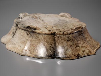 Lot 94 - A CHICKEN BONE JADE ‘DOUBLE FISH’ MARRIAGE BOWL, 17TH-18TH CENTURY