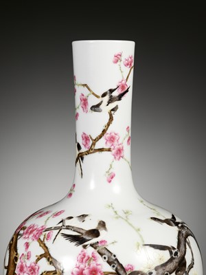 Lot 471 - A FAMILLE ROSE ‘TWELVE MAGPIES AND PRUNUS’ VASE, TIANQIUPING, REPUBLIC PERIOD