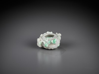 Lot 362 - A SMALL JADEITE 'CHILONG' WASHER, LATE QING TO REPUBLIC