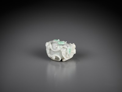 Lot 362 - A SMALL JADEITE 'CHILONG' WASHER, LATE QING TO REPUBLIC