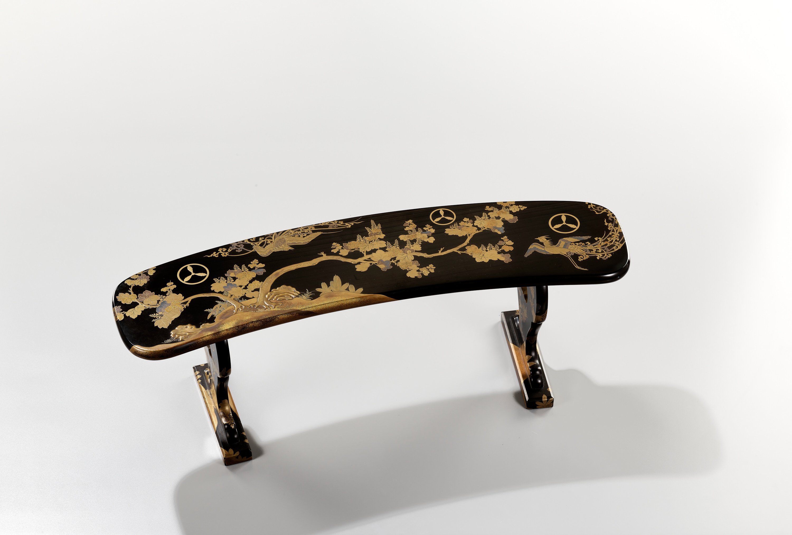 FOSSILIZED IVORY DEER FETISH by ANDRES QUANDELACY – ZUNI