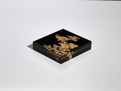 Lot 23 - A FINE LACQUER SUZURIBAKO AND COVER WITH CHRYSANTHEMUMS
