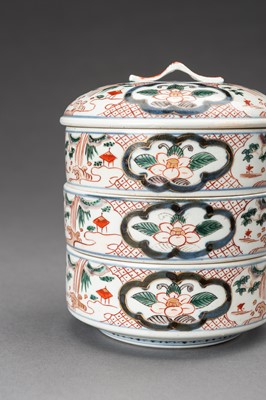Lot 98 - AN IMARI PORCELAIN THREE-CASE BOX WITH COVER, MEIJI