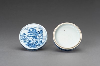 Lot 711 - A BLUE AND WHITE ‘PALACE GARDEN’ PORCELAIN BOX AND COVER, c. 1920s