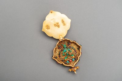 Lot 332 - AN INLAID AND GILT AMULET-CONTAINER GAU WITH VAJRASATTVA