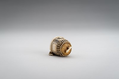 Lot 1496 - AN IVORY NETSUKE OF BENKEI AND THE BELL OF MIIDERA