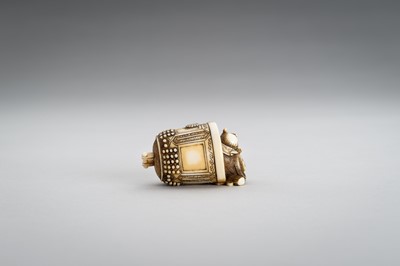 Lot 1496 - AN IVORY NETSUKE OF BENKEI AND THE BELL OF MIIDERA