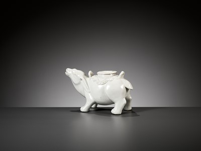 Lot 411 - A DEHUA ‘RABBIT’ WATERDROPPER AND COVER, EARLY QING DYNASTY
