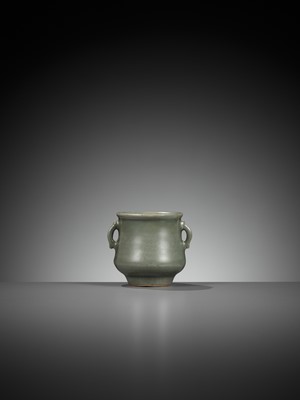 Lot 66 - A SMALL LONGQUAN CELADON CENSER, SONG TO YUAN DYNASTY
