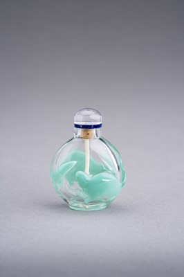 Lot 468 - A TURQUOISE OVERLAY GLASS ‘RATS’ SNUFF BOTTLE, c. 1920s