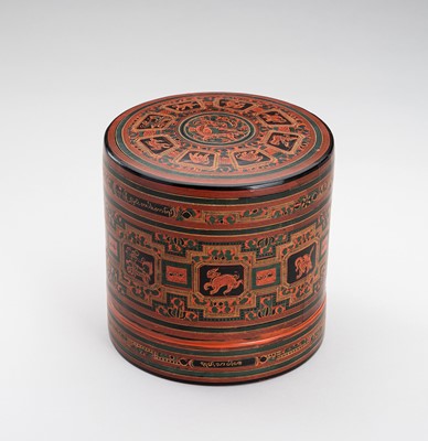 Lot 830 - A BURMESE LACQUER BETEL BOX AND COVER, 1900s