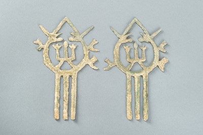 Lot 845 - A PAIR OF BRONZE HAIRPINS, DONG SON CULTURE