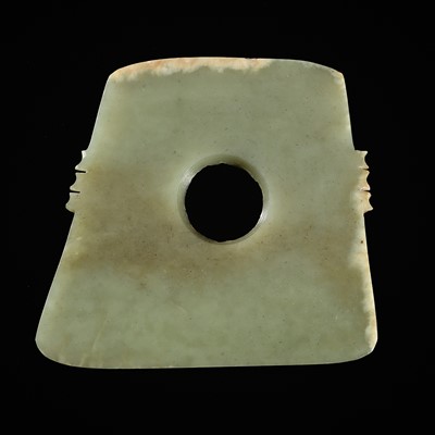 Lot 796 - A CELADON JADE NOTCHED YUE AXE, QIJIA CULTURE