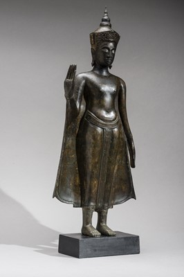 Lot 673 - AN AYUTTHAYA PERIOD BRONZE OF BUDDHA SHAKYAMUNI, 17TH CENTURY