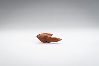 Lot 1512 - SUKETOMO: A HIDA SCHOOL ITTOBORI WOOD NETSUKE OF A BIRD