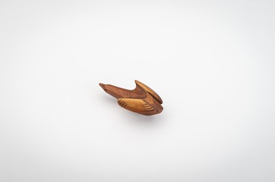 Lot 1512 - SUKETOMO: A HIDA SCHOOL ITTOBORI WOOD NETSUKE OF A BIRD