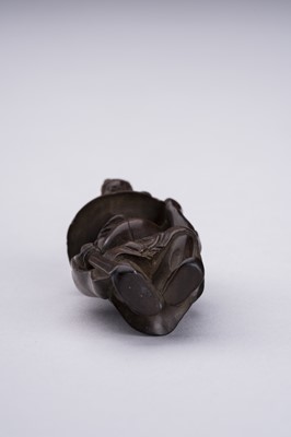 Lot 398 - A BOXWOOD NETSUKE OF SHOKI AND ONI