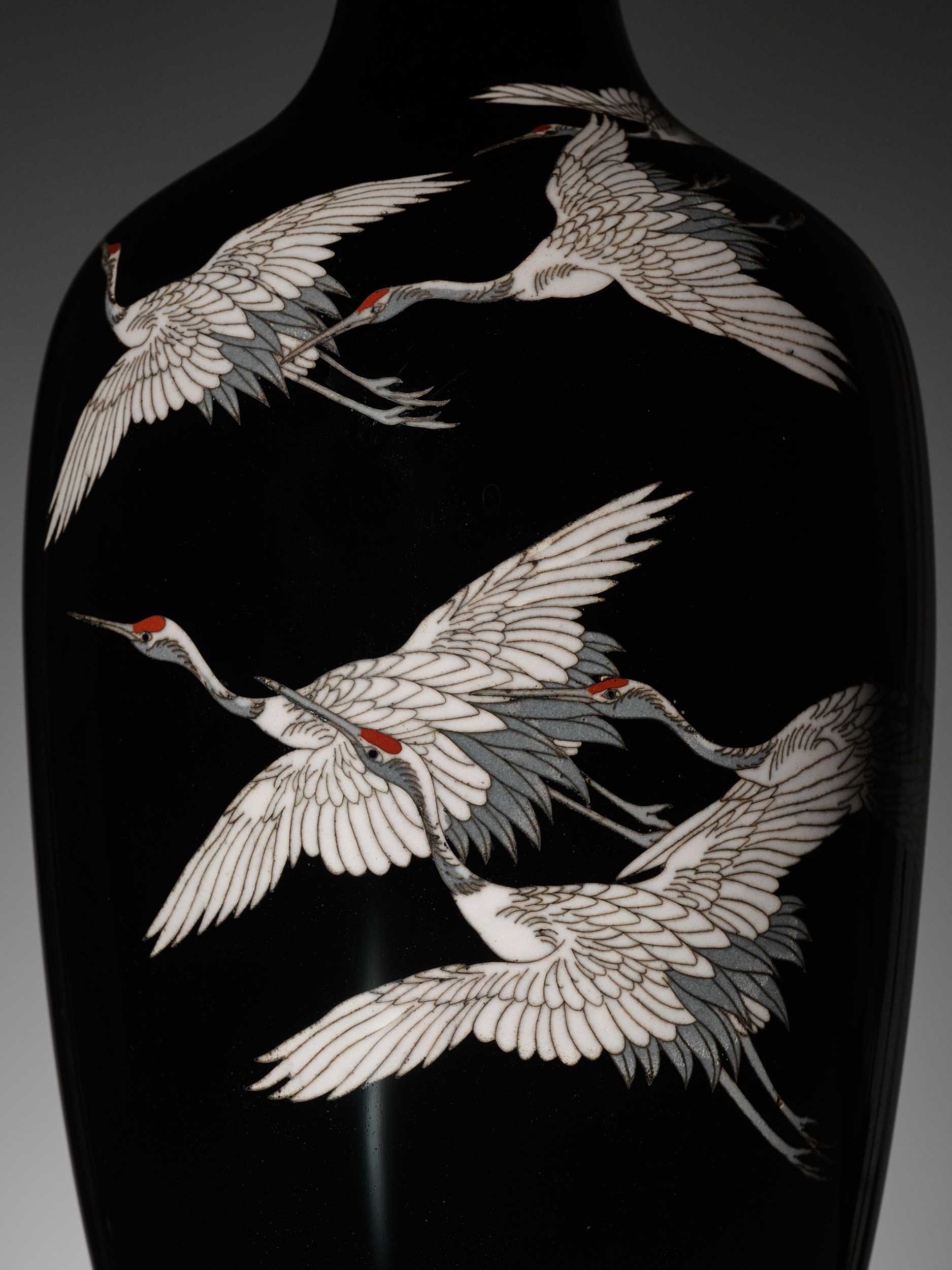 Lot 1167 - A CLOISONNÉ ENAMEL VASE DEPICTING CRANES