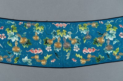 Lot 449 - AN EMBROIDERED BLUE GROUND ‘CRANES AND BATS’ COLLAR, QING