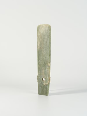 Lot 787 - A JADE CEREMONIAL BLADE, GUI, QIJIA
