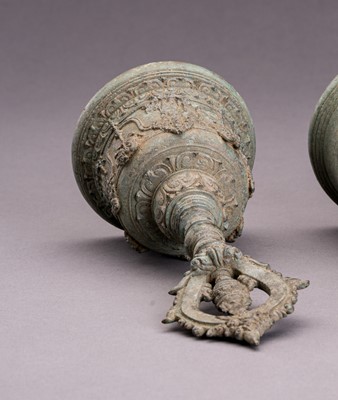 Lot 838 - A MAJAPAHIT-STYLE BRONZE TEMPLE BELL