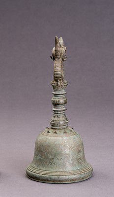 Lot 837 - A BRONZE ‘DRAGON’ TEMPLE BELL