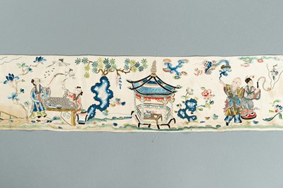 Lot 435 - A VERY LARGE SILK ‘IMMORTALS’ PANEL, QING