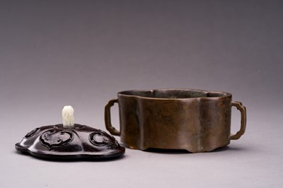 Lot 271 - A BRONZE CENSER WITH WOOD COVER AND JADE FINIAL, 1920s