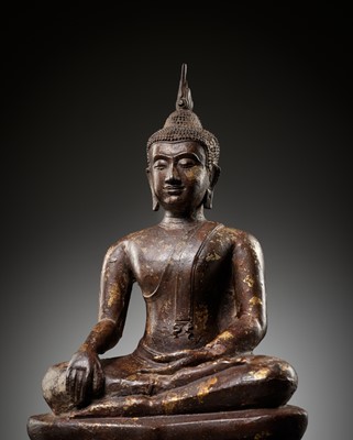 Lot 639 - A BRONZE FIGURE OF A SEATED BUDDHA, LATE SUKHOTHAI PERIOD