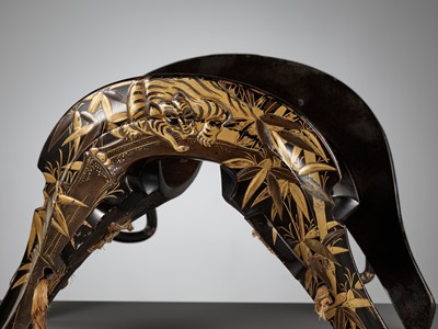 Lot 1311 - A LACQUERED WOOD KURA (SADDLE) WITH TIGERS IN BAMBOO
