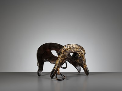 Lot 1311 - A LACQUERED WOOD KURA (SADDLE) WITH TIGERS IN BAMBOO