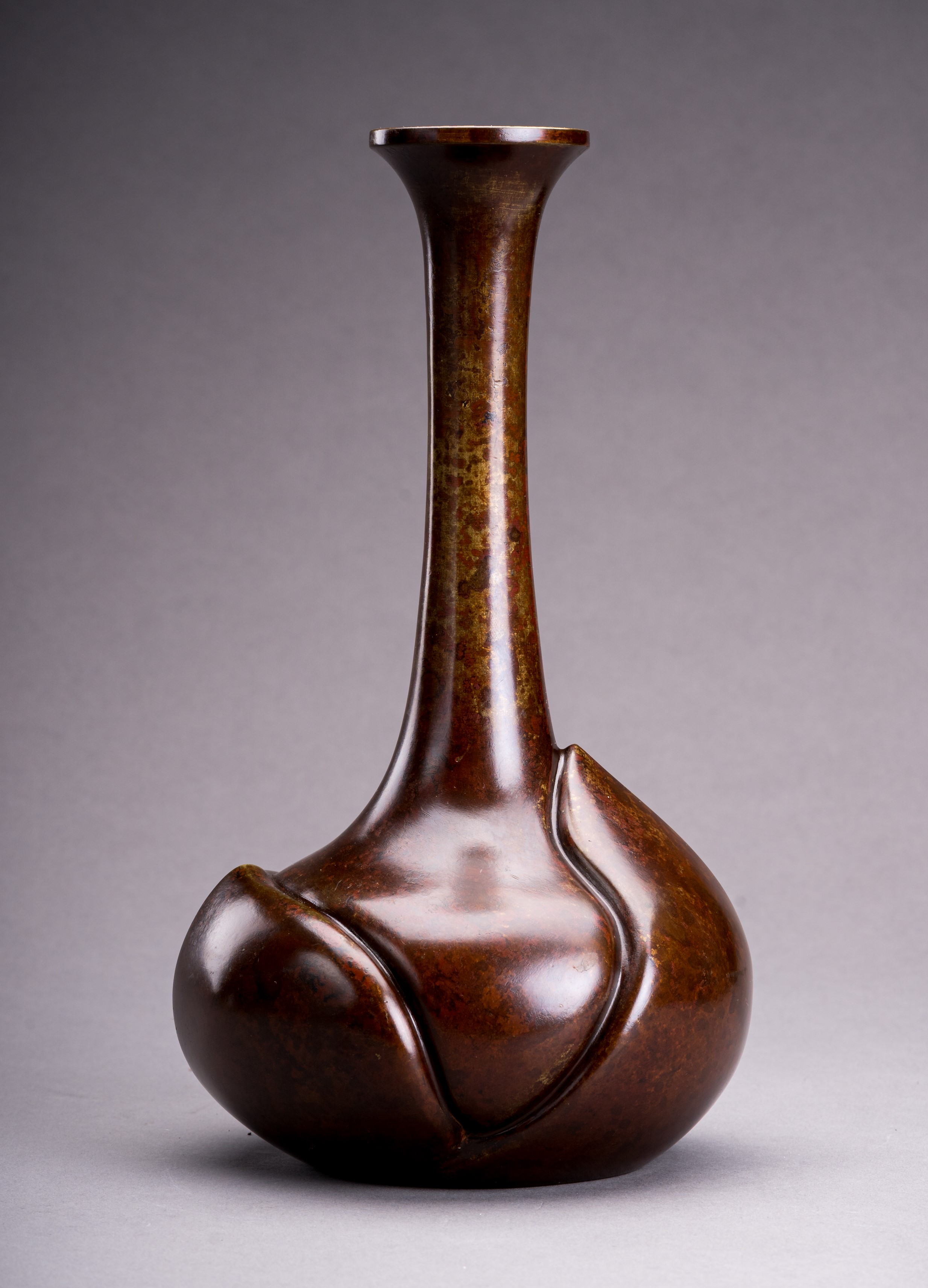 Lot 1151 - A BRONZE 'HOPE' VASE, BY NAKAJIMA MITSUO