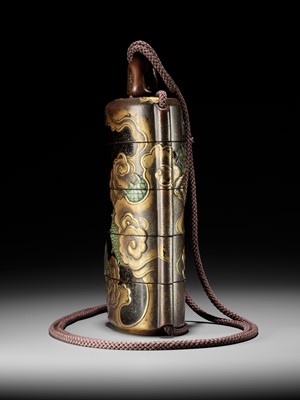 Lot 546 - KAJIKAWA KYUJIRO: AN EXCEPTIONALLY LARGE AND IMPORTANT ANTLER-INLAID LACQUER FOUR CASE INRO DEPICTING A DRAGON, DATED 1647 BY INSCRIPTION